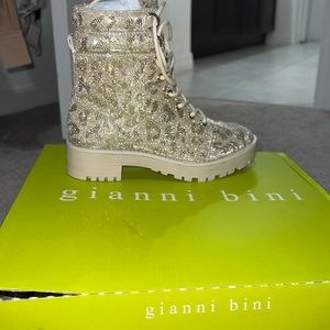 Style balynne color sand gold